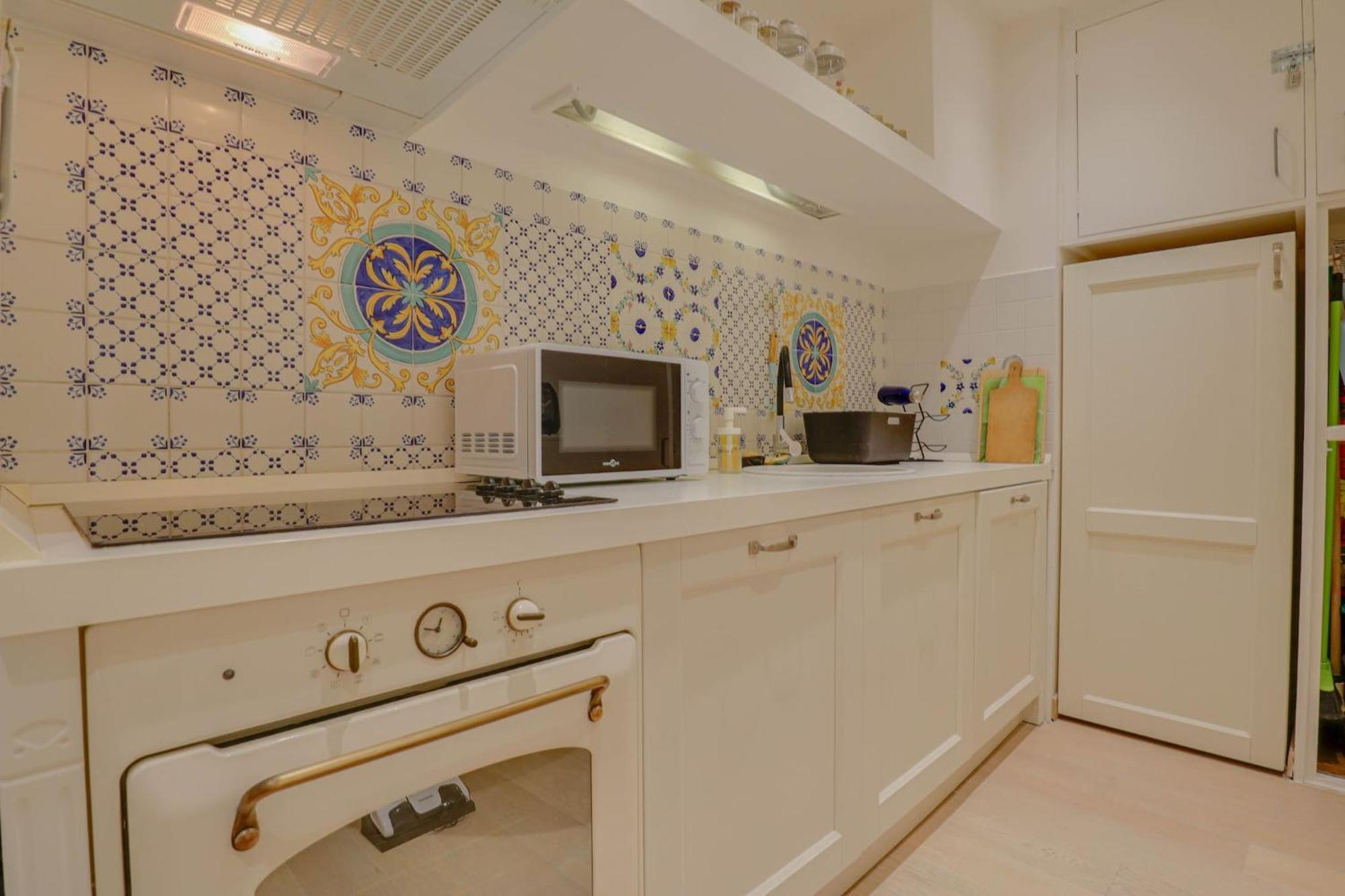 "Le Garavan Palace" Idyllique, Proche Gare Et Plage Menton Dış mekan fotoğraf